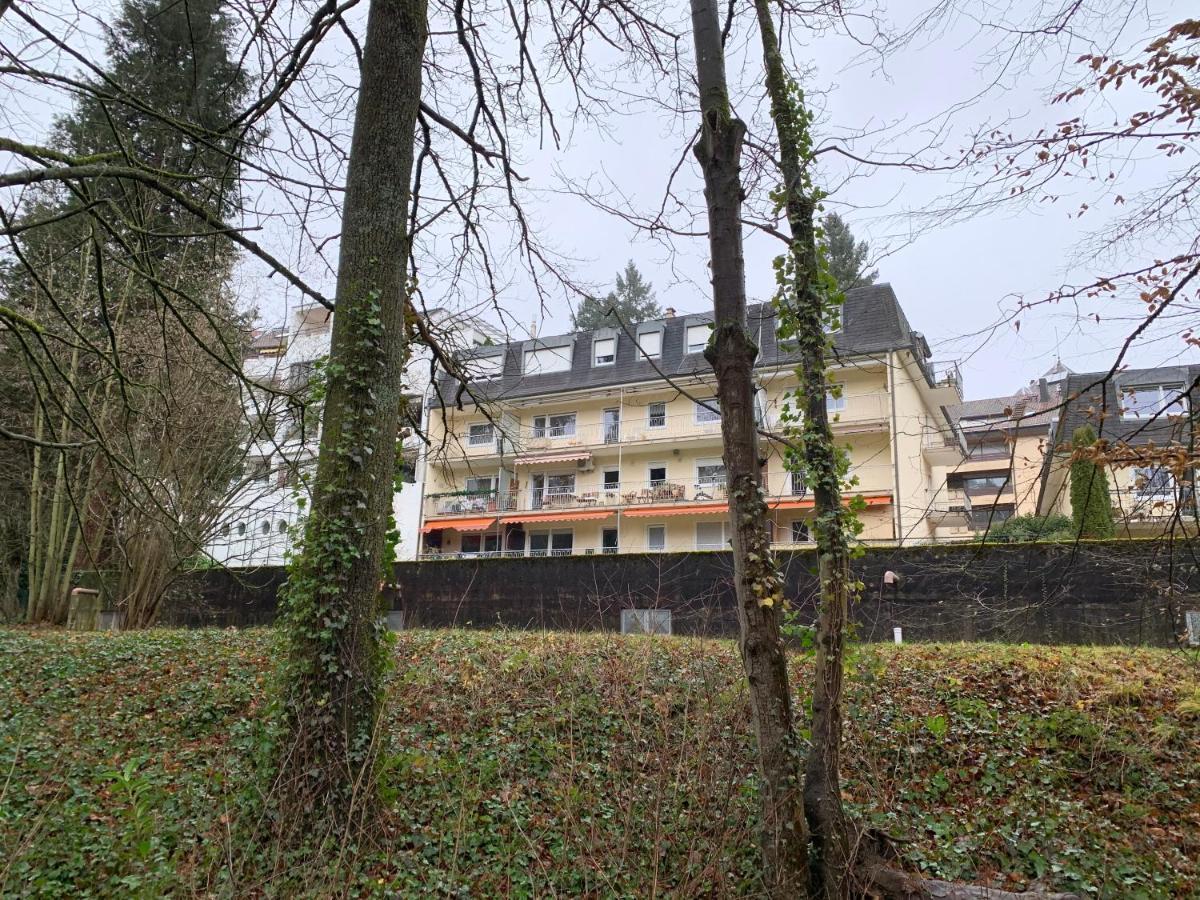 Moderne Ferienwohnung Nahe Swr Und Golfplatz Baden-Baden Exterior photo